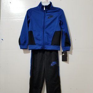 Nike Boys 86C389 U72 Blue Jay Tracksuit 2 Piece Boys Brand New with tags